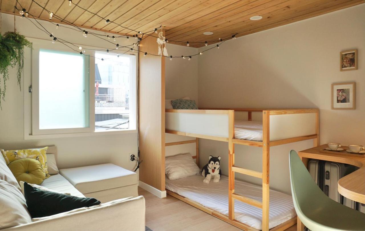 Mapo Rooftop Camping House Seoul Bagian luar foto